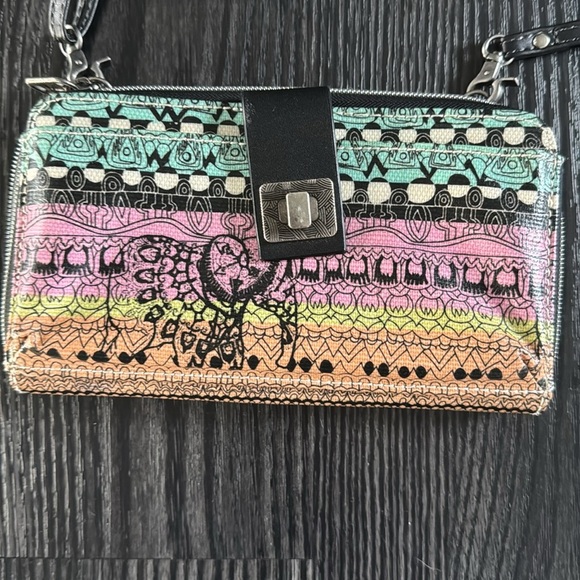 🍍 SAKROOTS LG Smartphone Wristlet Crossbody Pastel One World Wallet🍍 - Picture 2 of 6